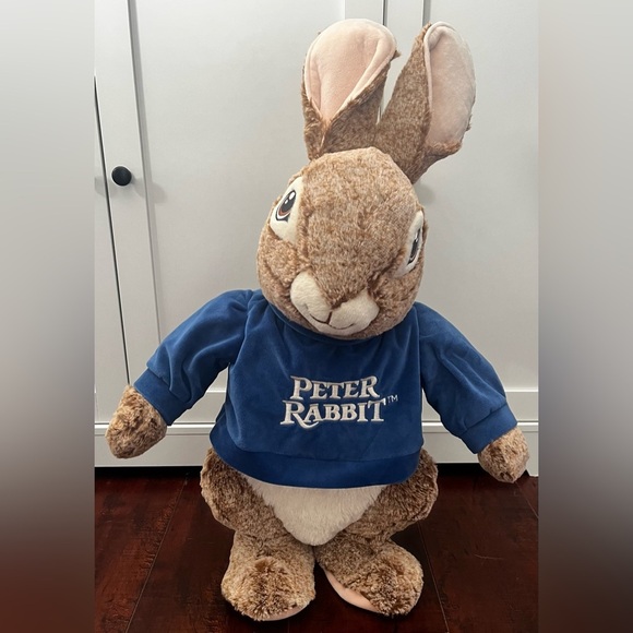Peter Rabbit 2 Movie Promotional Stuffed Rabbit 24” EUC - Picture 1 of 2